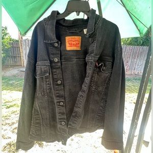 Levi black denim jean jacket size XXL (USED)
